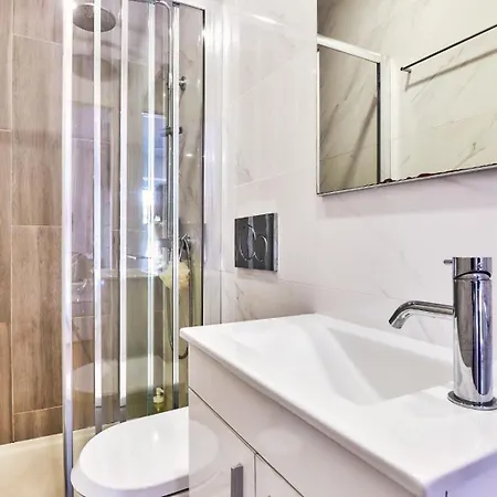 Campanha Clock House With Terrace 公寓 *