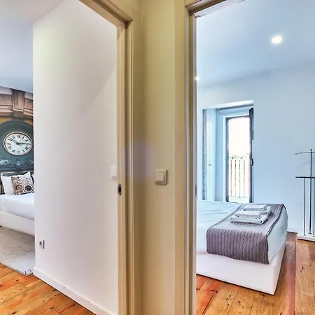 Campanha Clock House With Terrace Lägenhet